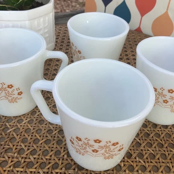 Pyrex Vintage D-Handled Summer Impressions Milk Glass Coffee Mug Set of 4 - Picture 14 of 14